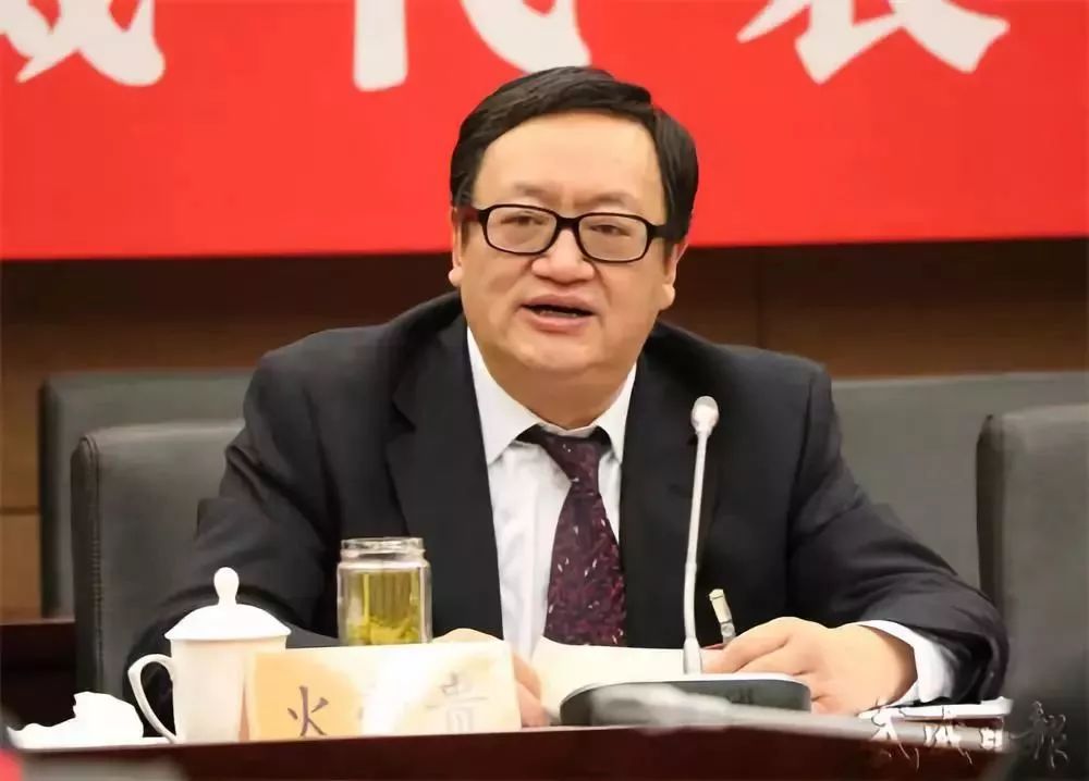 吉林省长春市委秘书长姜保忠涉嫌严重违纪盈利，接受纪律审查和监察调查。，姜保忠，男，汉族，曾任吉林省长春市高新区党工委书记、管委会主任。任何涉及到公职人员违纪盈利的行为都会受到法律的制裁。希望相关部门能够公正、公开地处理此事，维护社会的公平和正义。