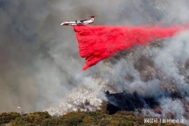 是的，据报道，洛杉矶山火已经造成了至少16人死亡。这场山火是近年来美国最大的山火之一，给当地带来了极大的破坏和人员伤亡。希望救援人员能够尽快控制火势，减少更多的损失和伤害。