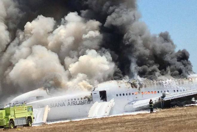 韩国航空业为确保飞行安全，针对事故飞机投保了高额保险，其中涉及金额达到数十亿美元。然而，具体的投保金额并不是我所了解的范围，因此无法确定是否确实投入了高达十亿美元的保险。建议关注韩国航空业相关的新闻报道或官方声明以获取准确信息。同时，也请注意防范风险，确保人身安全。